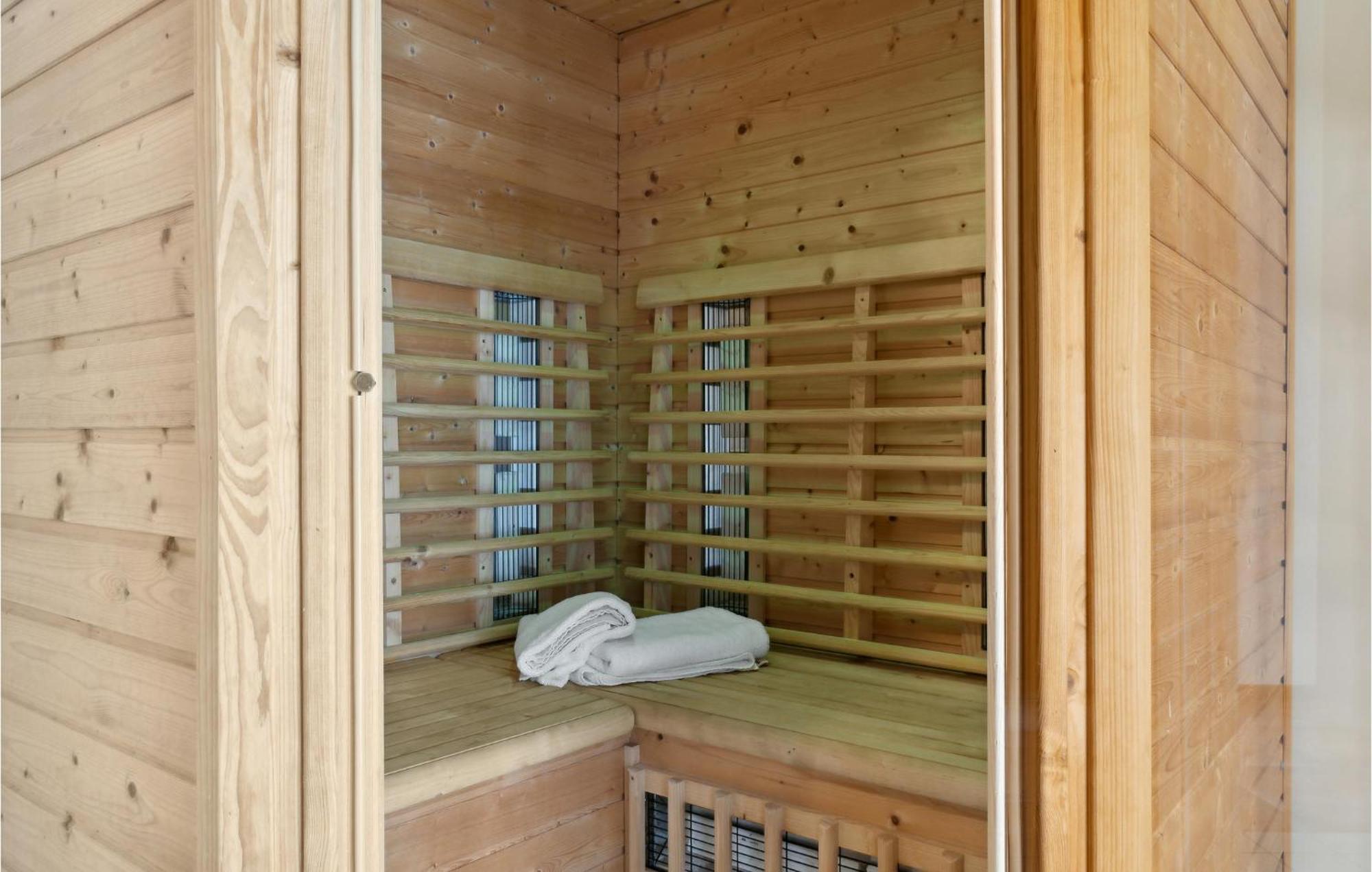 Amazing Home In Askeby With Sauna Exterior foto
